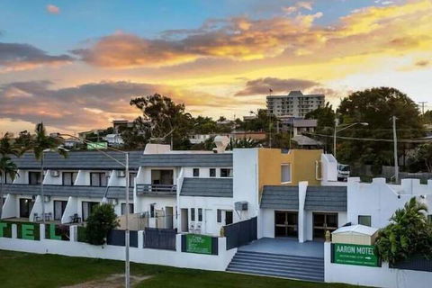 Aaron Motel - Tourism Caloundra 1