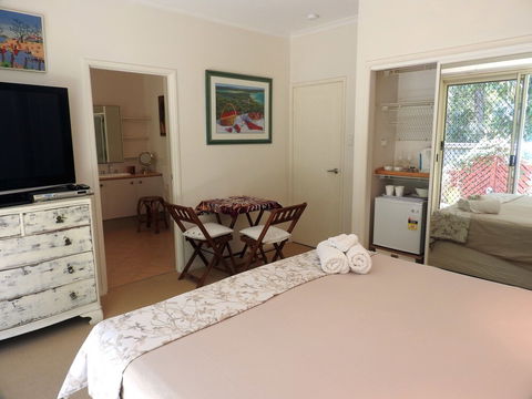 Howies Place Noosa - Tourism Caloundra 3
