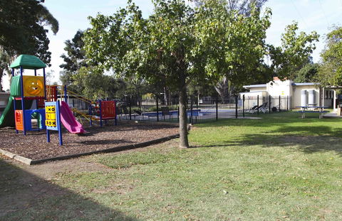 Nagambie Caravan Park & Motel - Tourism Caloundra 3
