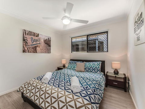 Coolum Waves Pet Friendly Holiday House - Tourism Caloundra 1