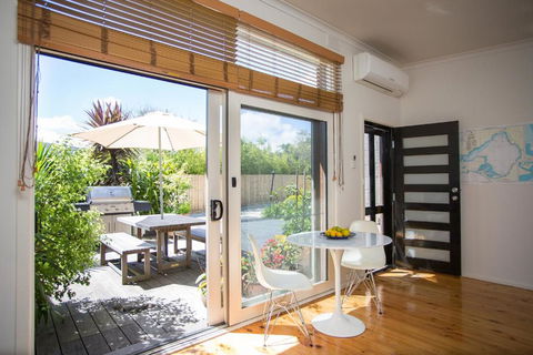 Sunset Over Sea Rosebud McCrae - Tourism Caloundra 5