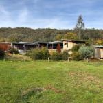 Sajes House & Pod - Tourism Caloundra 0