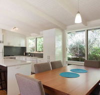 Maryrose Beautiful close walk to the beach - Tourism Caloundra