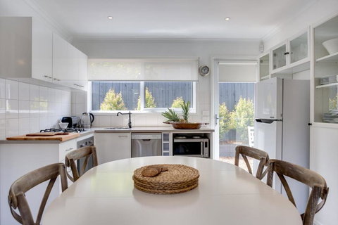 Capella Villa No. 2 Luxury With Outdoor Kitchen - Tourism Caloundra 2