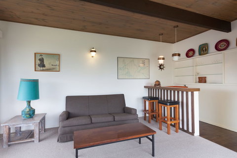 Sunseeker House - Tourism Caloundra 3