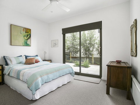 Lansdowne Villa With Swimming Pool - Tourism Caloundra 1