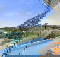 Lansdowne Villa with swimming pool - Tourism Caloundra