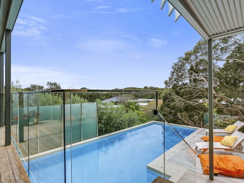 Lansdowne Villa With Swimming Pool - Tourism Caloundra 0