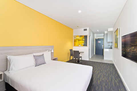 ValueSuites Green Square - Tourism Caloundra 3