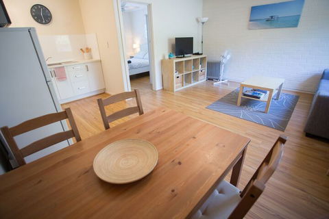 The Blue Door Villa - Tourism Caloundra 7