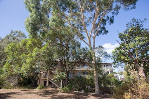 The Blue Door Villa - Tourism Caloundra 0