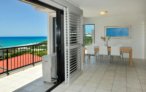 Your Home From Home With Ocean Views - Tourism Caloundra 1
