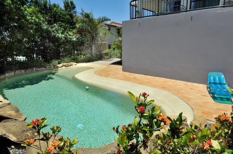 Your Home From Home With Ocean Views - Tourism Caloundra 4