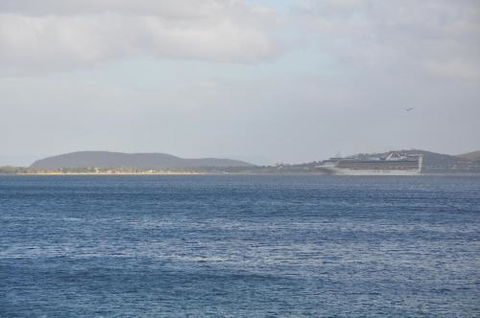 Rivermouth On Kingston Beach - Tourism Caloundra 1