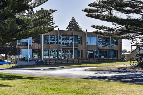 Bonnies Of Beachport - Tourism Caloundra 1