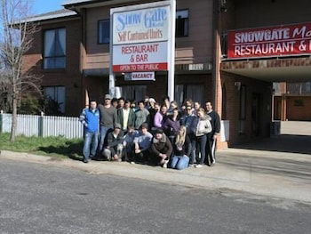 Snow Gate Motel And Apartments - Tourism Caloundra 3