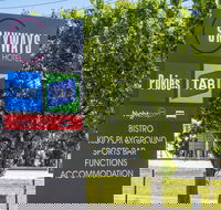 Nightcap at Skyways Hotel - Tourism Caloundra