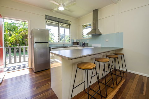 Kooyong Apartment 1 - Tourism Caloundra 2