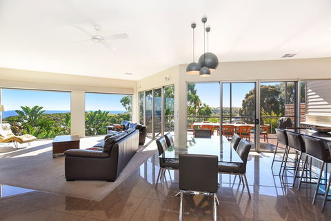 Lavina Luxury Beach House - Tourism Caloundra 7