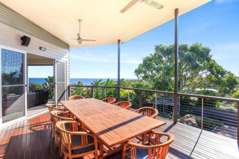 Lavina Luxury Beach House - Tourism Caloundra 0