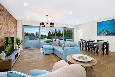 Belle Vue Penthouse At Black Beach - Tourism Caloundra 3