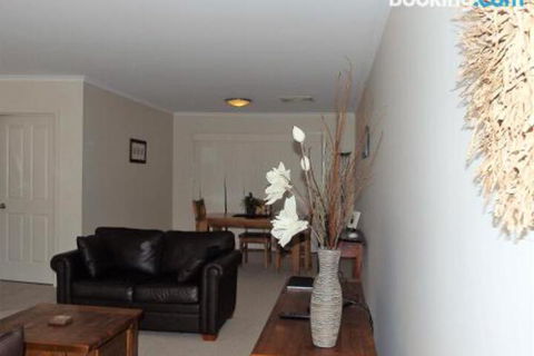 Fairways Bed & Breakfast At Jerilderie - Tourism Caloundra 4