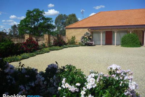 Fairways Bed & Breakfast At Jerilderie - Tourism Caloundra 0