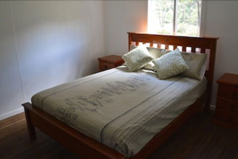 Four Bull Hut - Tourism Caloundra 3