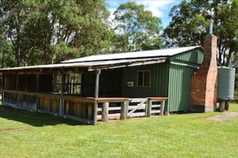 Four Bull Hut - Tourism Caloundra 0