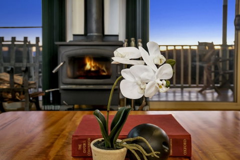 Narrow Neck Lodge - Tourism Caloundra 1