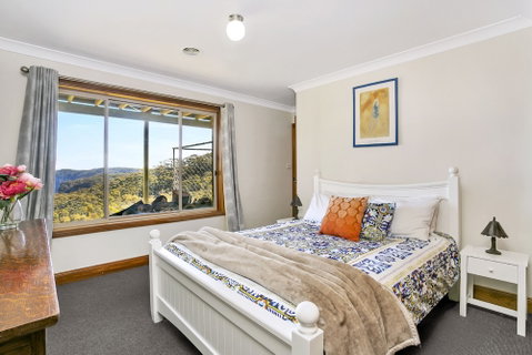 Narrow Neck Lodge - Tourism Caloundra 3
