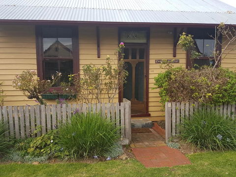Twomeys Cottage - Tourism Caloundra 3