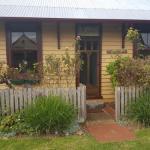 Twomeys Cottage - Tourism Caloundra 0