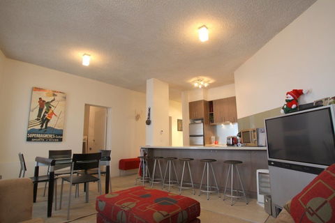 Beehive 18 - Tourism Caloundra 1