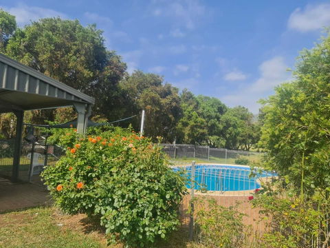 Valley View Motel - Tourism Caloundra 3