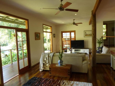 Magnolia Cottage - Tourism Caloundra 6