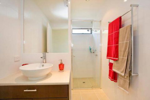 Earth Sea Sky - Tourism Caloundra 4