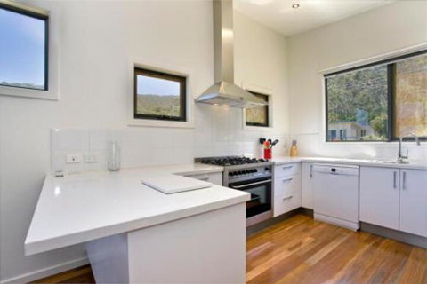 Earth Sea Sky - Tourism Caloundra 7