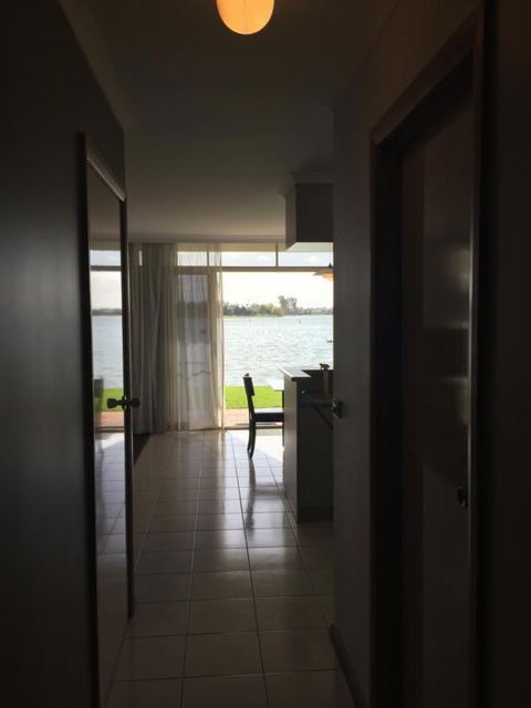 Waterside Holiday Rentals Unit 31 - Tourism Caloundra 6