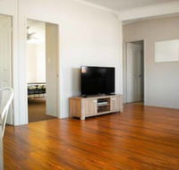 High View Cottage - Tourism Caloundra