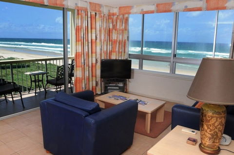 Anglesea Beachfront Court Holiday Units - Tourism Caloundra 4