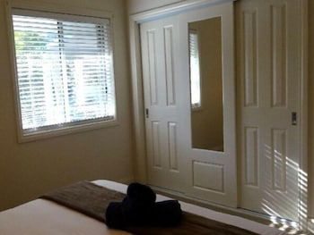 Ironbark - Deluxe Family Townhouse - Tourism Caloundra 2