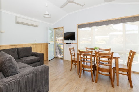 Holiday Haven Lake Tabourie - Tourism Caloundra 4