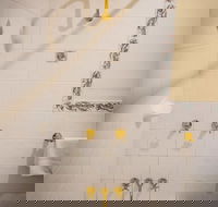 Whispering Pines Cottages - Tourism Caloundra