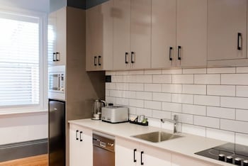 Bespoke On Main - Tourism Caloundra 2