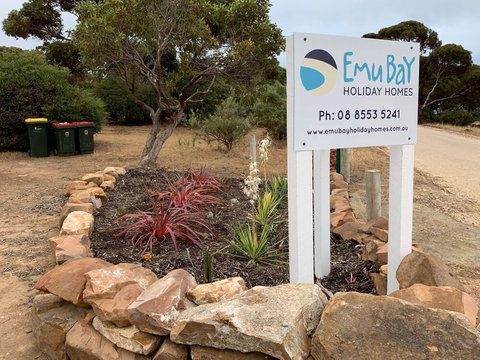Emu Bay Holiday Homes - Tourism Caloundra 0