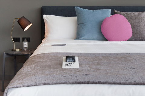 Art Series - The Chen - Tourism Caloundra 3