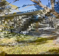 Ecocrackenback 10 'Sustainable chalet close to the slopes.' - Tourism Caloundra