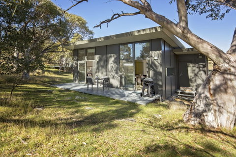 Ecocrackenback 10 'Sustainable Chalet Close To The Slopes.' - Tourism Caloundra 0