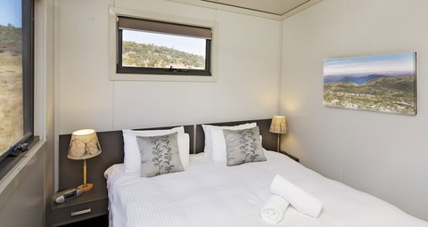 Ecocrackenback 10 'Sustainable Chalet Close To The Slopes.' - Tourism Caloundra 1